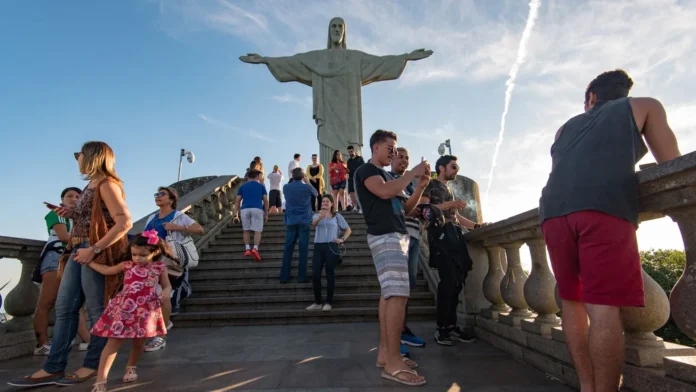 el-auge-del-empleo-en-el-turismo-en-brasil-impulsa-la-contratacion-formal