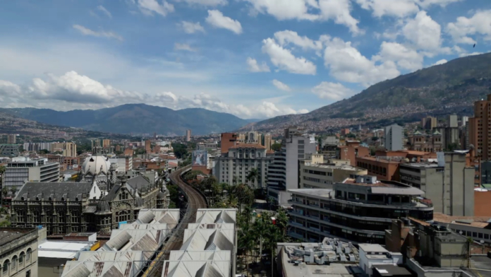 ciudadano-estadounidense-habria-sido-asesinado-por-su-pareja-sentimental-en-medellin-en-medio-de-una-rina:-los-detalles-del-caso
