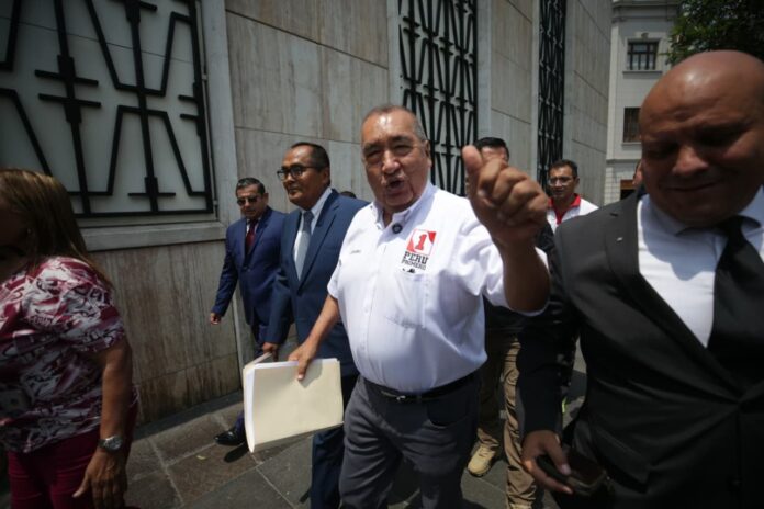 mario-vizcarra:-jee-admite-tramite-apelacion-contra-tacha-y-eleva-su-caso-al-jne