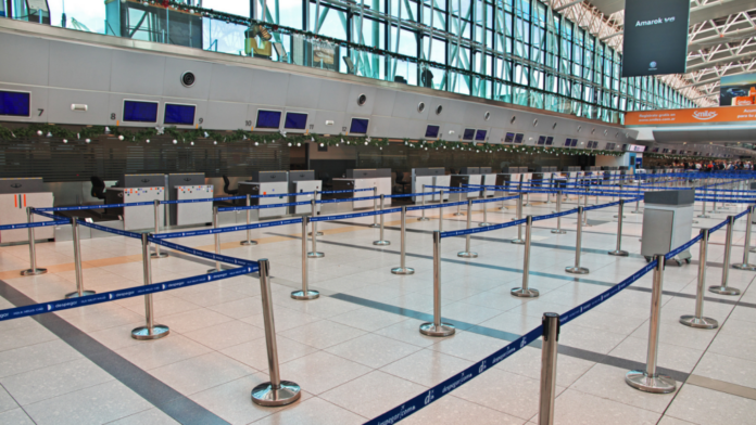 over-40-flights-delayed-as-ezeiza-airport-closes-briefly-for-maintenance-work