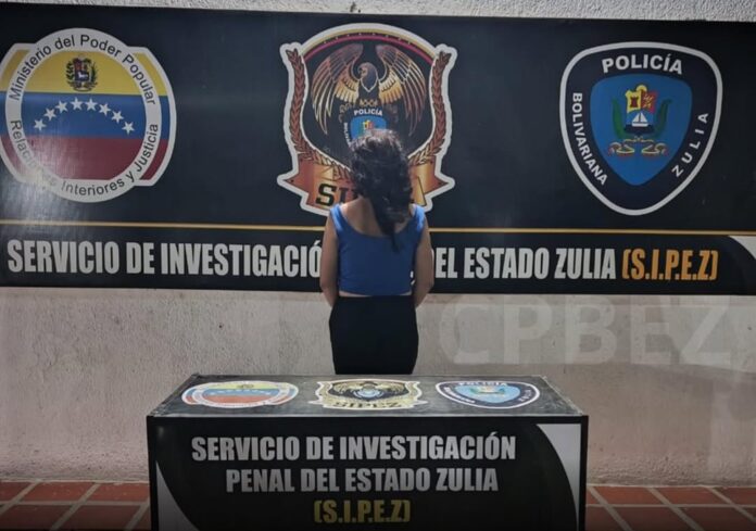 detuvieron-a-mujer-tras-viralizarse-video-donde-golpea-a-su-hija-en-zulia:-vecinos-la-grabaron