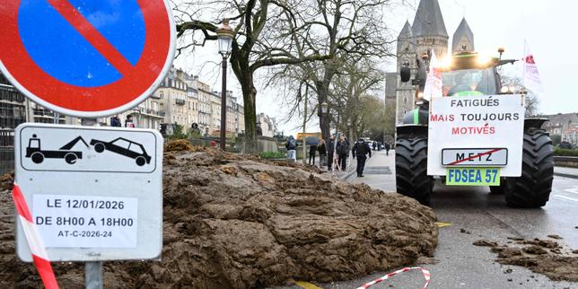 colere-des-agriculteurs:-les-syndicats-prevoient-una-nouvelle-manifestation-de-tracteurs-a-paris-mardi-matin