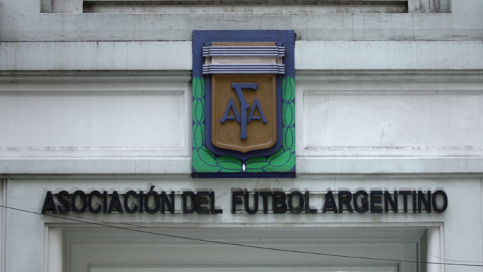 major-afa-sponsor-withdraws-payments-and-requests-tapia’s-resignation
