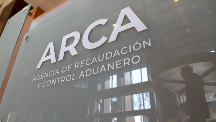 monotributo-y-ganancias:-cuales-son-las-nuevas-escalas-y-los-salarios-que-quedaran-alcanzados-por-el-impuesto