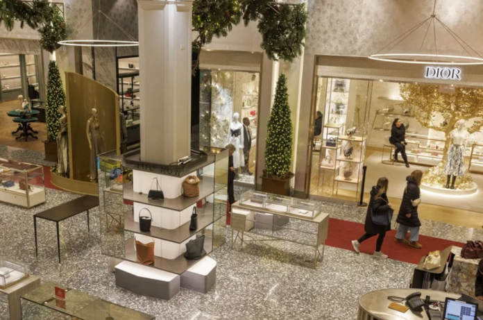 saks-global-se-declara-en-quiebra-tras-159-anos-operando-su-imperio-del-lujo