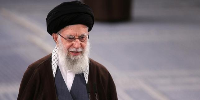 ali-khamenei-en-“le-monde”,-ministro-de-defensa-y-guia-impitoyable
