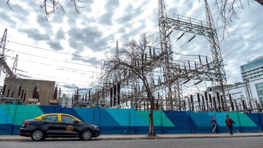 grandes-cortes-de-energia-afectan-a-buenos-aires-en-medio-de-un-calor-extremo