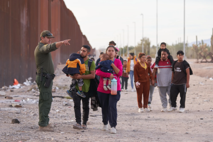 muertes-de-migrantes-en-la-frontera-de-arizona-y-mexico-caen-a-niveles-“historicos”