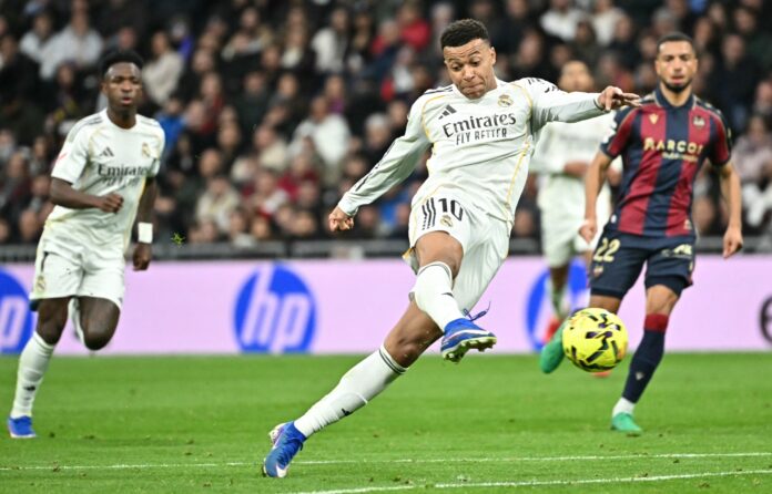 el-real-madrid-vence-al-levante-en-el-debut-de-alvaro-arbeloa-en-laliga