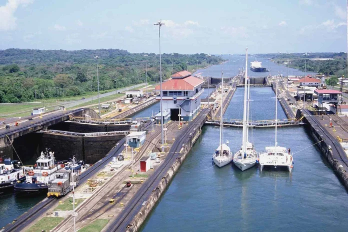 el-auge-de-los-contenedores-en-panama-muestra-como-el-mundo-todavia-depende-de-guardianes-silenciosos