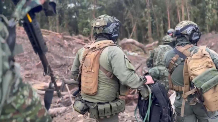 fuertes-combates-en-zona-de-suarez,-tras-ataque-a-una-base-militar:-‘¡queremos-vivir-en-paz!’,-dijo-el-alcalde-de-la-localidad-en-el-norte-del-cauca