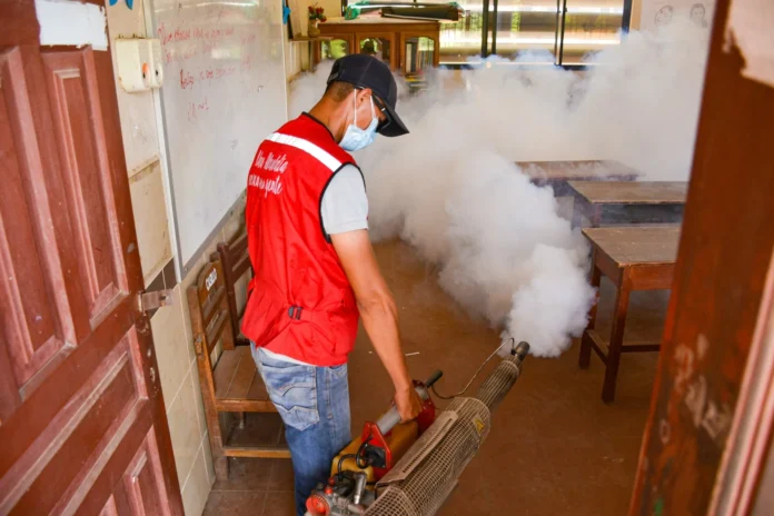 alcaldia-de-montero-intensifica-la-fumigacion-de-unidades-educativas