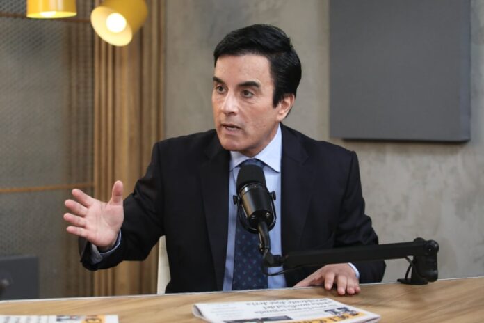 carlos-espa:-“no-me-arrepiento-de-haber-convocado-al-almirante-montoya”