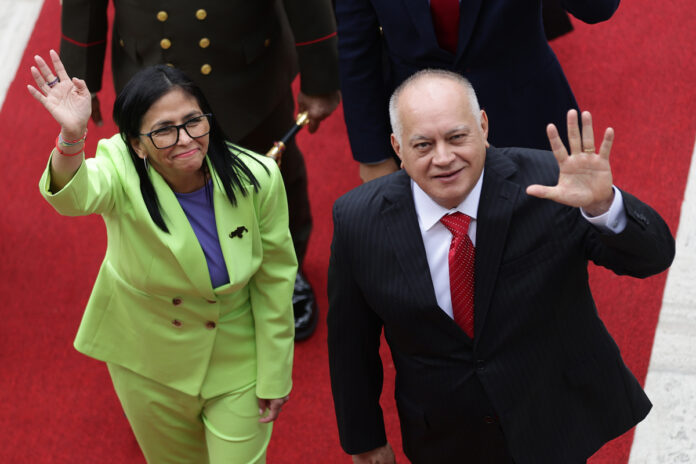 tierra-de-gracia:-delcy-encara-su-autodestruccion