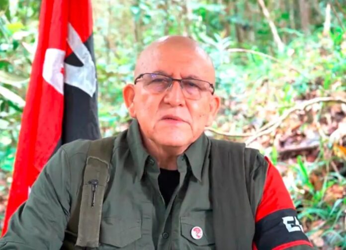 el-eln-acusa-al-gobierno-de-petro-de-cambiar-su-postura-frente-a-ee-uu-por-“nuevos-intereses”