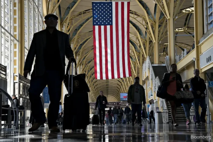 visas-de-inmigrantes-para-brasilenos-congeladas-a-medida-que-eeuu.-amplia-la-pantalla-de-“carga-publica”