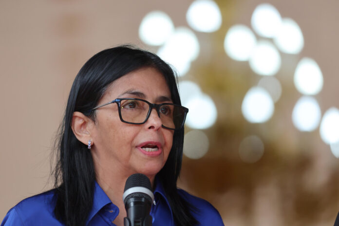 “sin-temor”:-delcy-rodriguez-asegura-que-va-a-encarar-las-diferencias-con-ee-uu