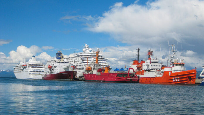 government-formalizes-administrative-takeover-of-ushuaia-port