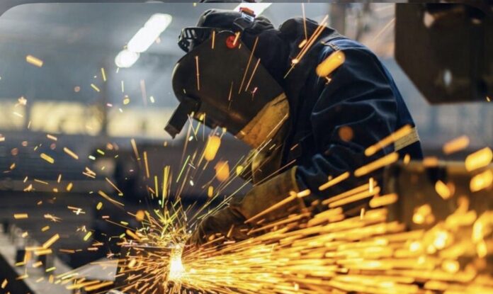 crisis:-cierra-importante-metalurgica-y-deja-decenas-de-trabajadores-en-la-calle