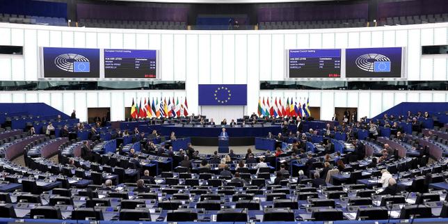 la-emancipacion-de-la-ue-frente-a-los-estados-unidos,-reclame-lucidite-et-fermete