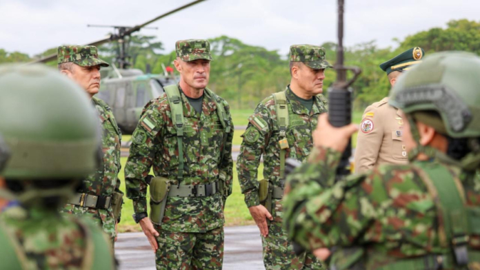 se-reportaron-fuertes-combates-entre-el-ejercito-y-disidencias-al-mando-de-alias-‘calarca’-en-zona-rural-de-vistahermosa,-meta