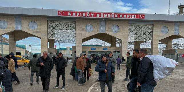 pour-les-iraniens,-«venir-en-turquie,-meme-pour-quelques-heures,-c’est-sortir-d’un-trou-noir»