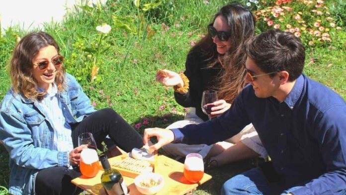 este-supermercado-ofrece-descuentos-especiales-para-los-clientes-que-se-vayan-de-picnic
