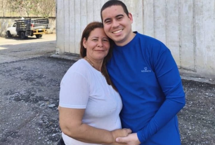 excarcelan-al-abogado-kennedy-tejeda-tras-17-meses-detenido:-“ya-en-su-casa-con-su-familia”