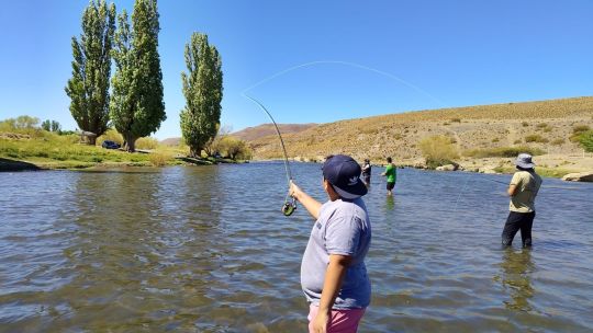 cuando-el-rio-se-vuelve-maestro:-aprender-fly-casting-en-la-patagonia-profunda
