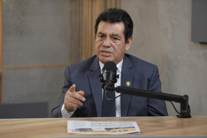 tomas-galvez-afirma-que-”de-momento”-no-pedira-que-se-levante-el-secreto-de-las-comunicaciones-de-jose-jeri
