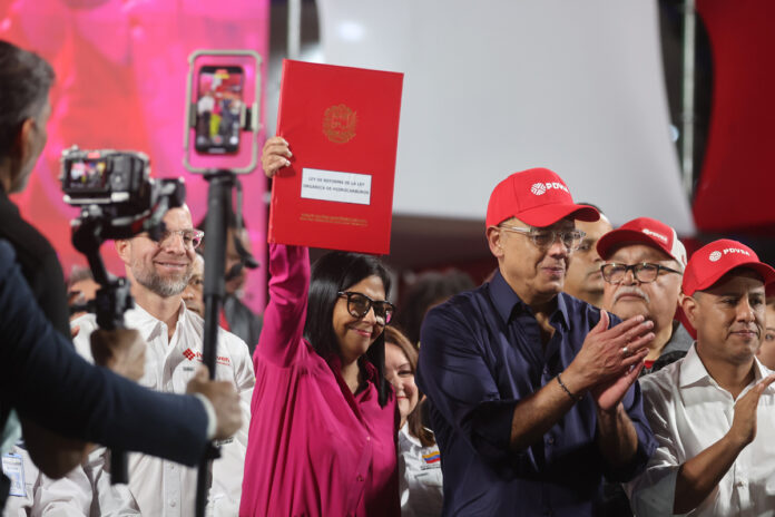 delcy-rodriguez-oficializa-reforma-a-la-ley-de-hidrocarburos