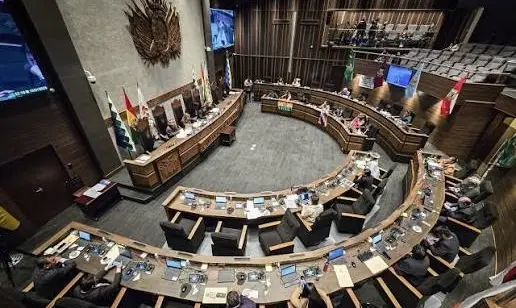 senado-aprobo-ley-para-dejar-sin-efecto-alza-de-pasajes-aereos