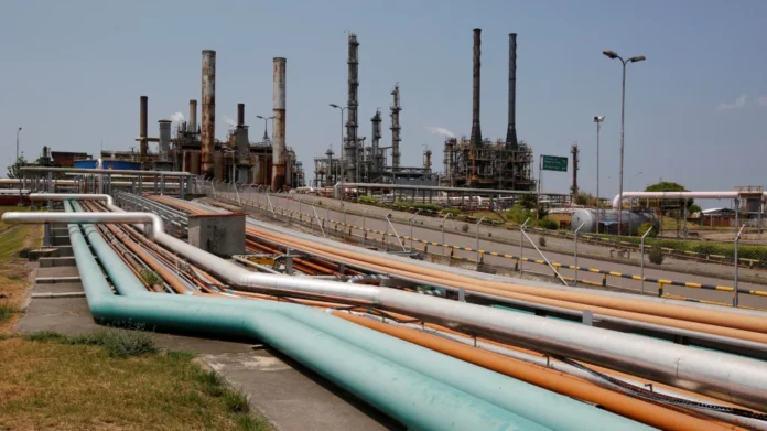 la-caida-de-las-exportaciones-de-petroleo-de-colombia-expone-una-creciente-vulnerabilidad-en-las-cuentas-externas