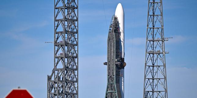 blue-origin,-la-sociedad-de-jeff-bezos,-reunio-el-turismo-espacial-en-pausa-para-concentrarse-en-la-luna