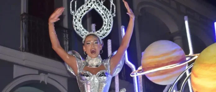 camila-i-conquista-a-los-crucenos-con-su-carnaval-del-futuro-en-la-cuarte-preca