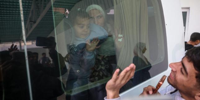 los-palestinos-abandonaron-gaza-para-poder-permanecer-en-egipto,-despues-de-la-recuperacion-parcial-del-paso-de-rafah.