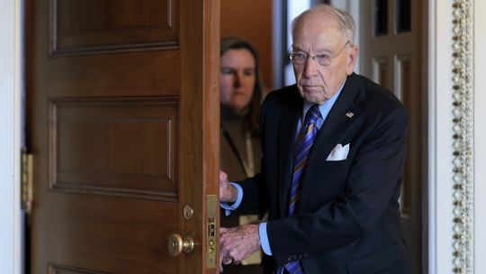 la-investigacion-nazi-de-credit-suisse-revela-nuevos-vinculos-con-las-ss,-dice-un-senador