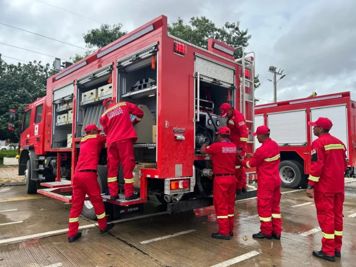 abt-y-expertos-concluyen-capacitacion-sobre-carros-bomberos