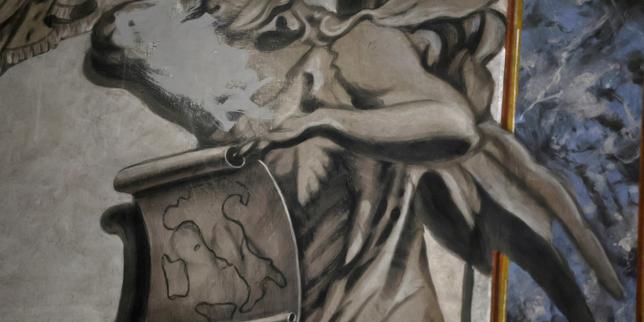 a-roma,-le-visage-representant-giorgia-meloni-sur-une-fresque-religieuse-retire