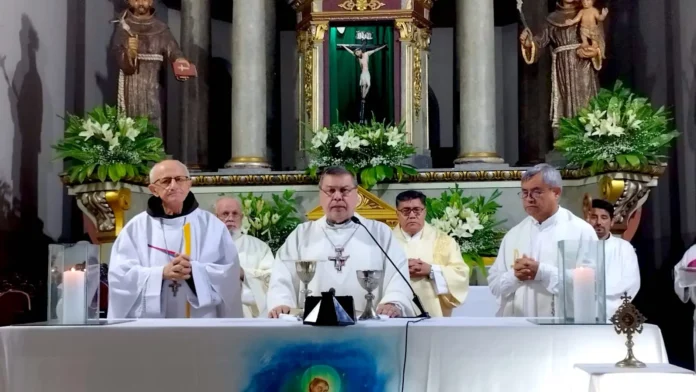 la-arquidiocesis-de-santa-cruz-hace-un-llamado-por-la-paz-en-la-inauguracion-del-ano-jubilar-franciscano