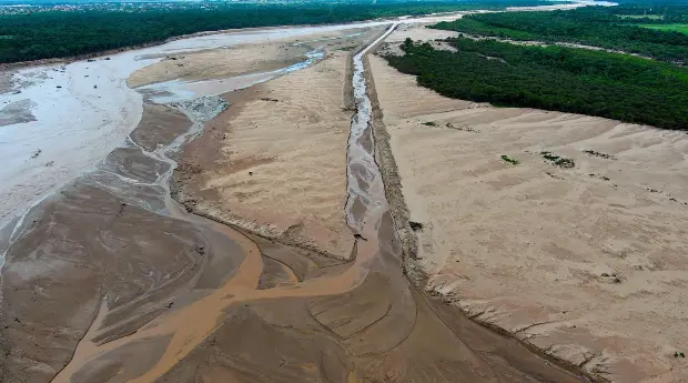 warnes:-entregan-obras-de-emergencia-para-prever-embates-del-pirai