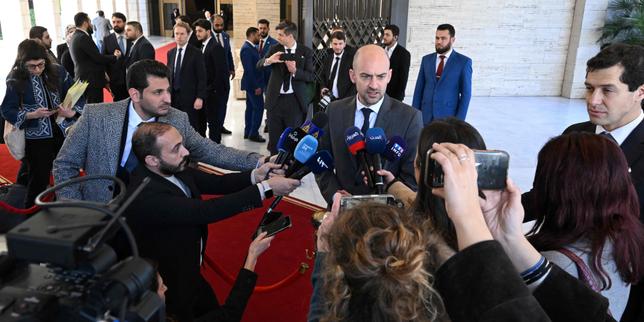 la-lucha-contra-la-organizacion-estado-islamico-es-«una-prioridad-absoluta»-para-francia,-afirma-jean-noel-barrot,-en-damas