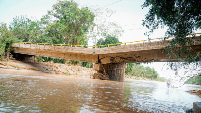sin-salvacion-el-puente-de-mendihuaca:-es-irreparable-y-su-colapso-mantiene-aislado-a-la-guajira,-advierte-el-gobernador