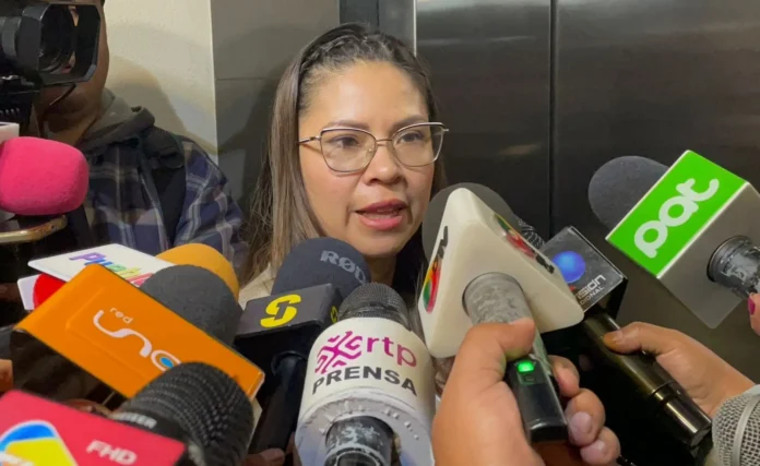 esposa-de-lara-cuestiona-a-paz-por-atribuir-victoria-a-su-hija