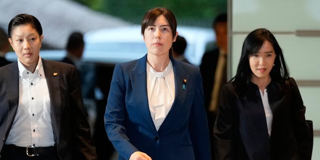 en-japon,-kimi-onoda,-la-jeune-ministre-comparada-con-«-juana-de-arco-»,-en-la-conquista-del-electorado-conservador