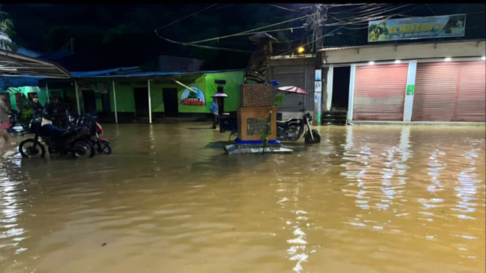 inundaciones-en-cordoba-y-sucre-dejan-14-muertos,-9000-viviendas-destruidas-y-al-rededor-de-50.000-familias-afectadas-por-fuertes-lluvias