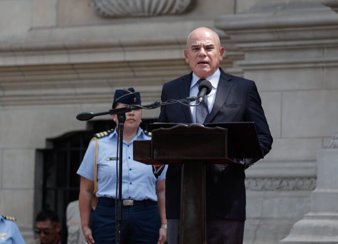 ernesto-alvarez:-gobierno-“esta-comprometido-en-dar-todas-las-facilidades-a-los-candidatos”-presidenciales-y-“una-proteccion-razonable”