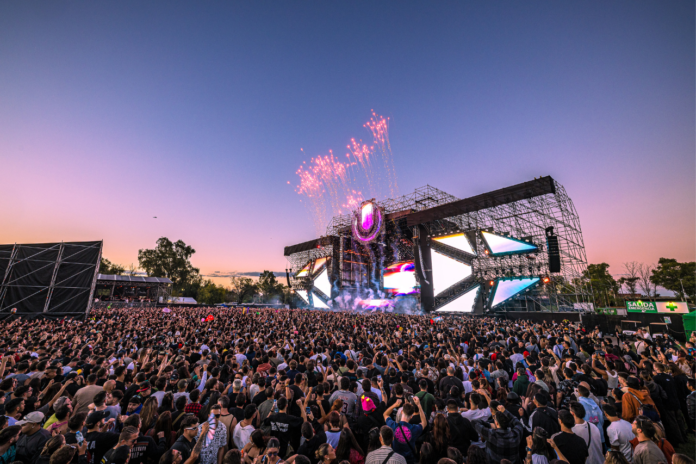 get-out!-dragons,-murgas,-and-beats-light-up-the-xl-weekend