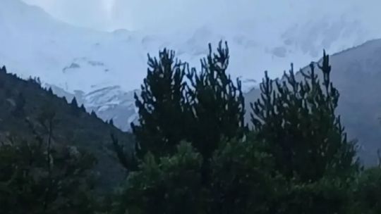 el-cerro-catedral-amanecio-cubierto-de-nieve-en-pleno-verano