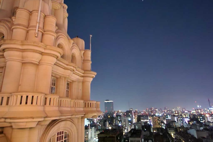 valentine’s-day:-from-laid-back-evenings-to-high-pitch-partying